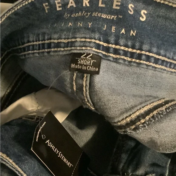 SOLD Stretch skinny high rise jeans Women’s size 22 short - Picture 7 of 7